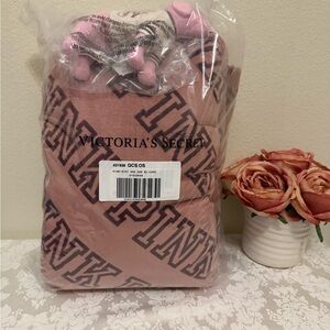 Victoria’s Secret PINK 2025 Fleece Sherpa Blanket and PINK Dog NEW